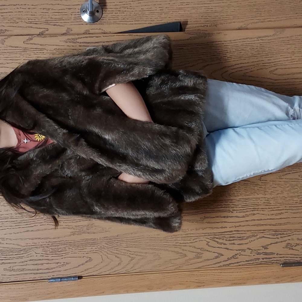 Vintage Fur Shawl/Cape - Picture 2 of 8